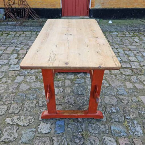 Køkkenbord med 1 skuffe og rødt understel - Image 3
